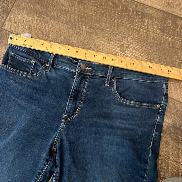 Levi's Women's 311 Shaping Skinny Jeans Dark Wash Size 32 - Picture 5 of 11